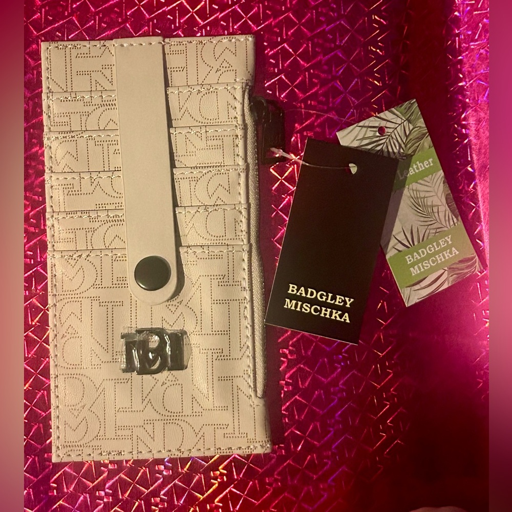 Badgley Mischka Cream Logo Credit Card Holder with Tab NWT
